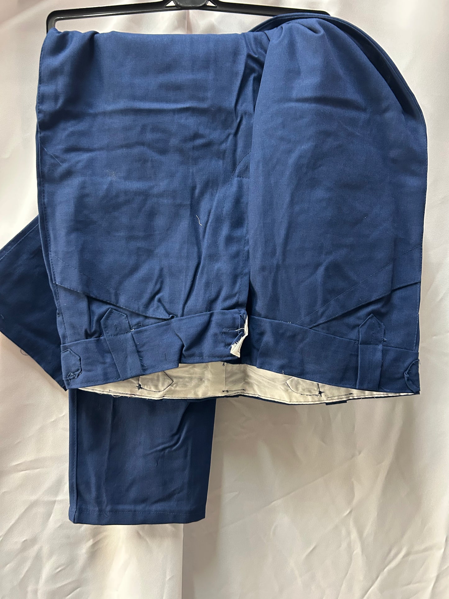 BLEU DE CHINE A BOUTONS